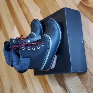 Sorel Slimpack II - BLACK - SIZE 8
